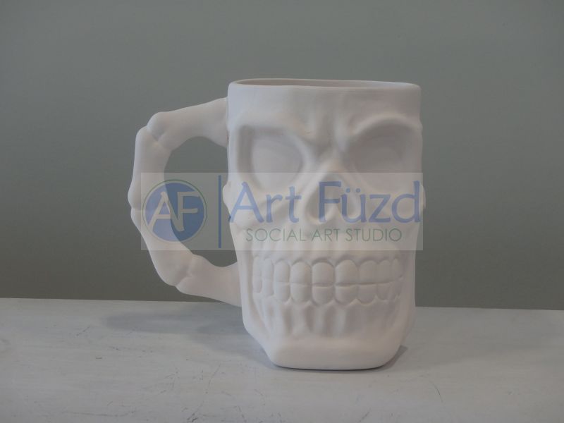 Skull Stein Mug (32 oz) ~ 4.5 x 5.75