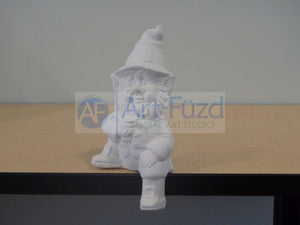 Medium Sitting Larkin Irish Leprechaun Gnome with Smoking Pipe Figurine ~ 4.5 x 3.5 x 9.5