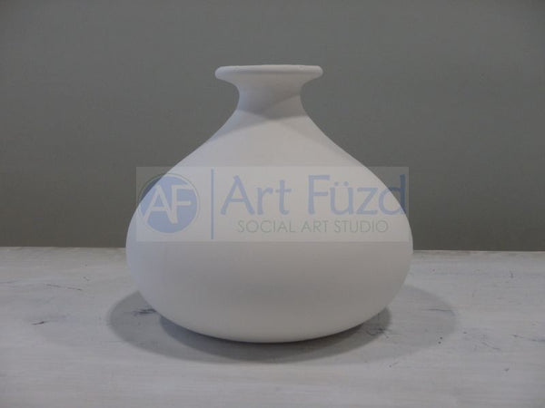 Medium Round Smooth Vase with Narrow Neck
